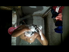 คลิปแอบถ่ายสาวไทยข้างบ้านอาบน้ำในห้องน้ำนมโคตรใหญ่น่าดูดชิบหาย