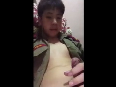 คลิปหลุดเกย์นักเรียนประถม เด็กไทย ป.6 โชว์ชักว่าวควยคาชุดลูกเสือ