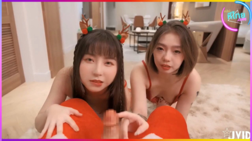 คลิปโป๊2หญิง1ชาย สาวจีนจีนหน้าใสใส่ชุดชั้นในลายลูกไม้สีแดงเซ็กซี่ โดนเย็ดเสียวๆร้องครางในห้องลับ